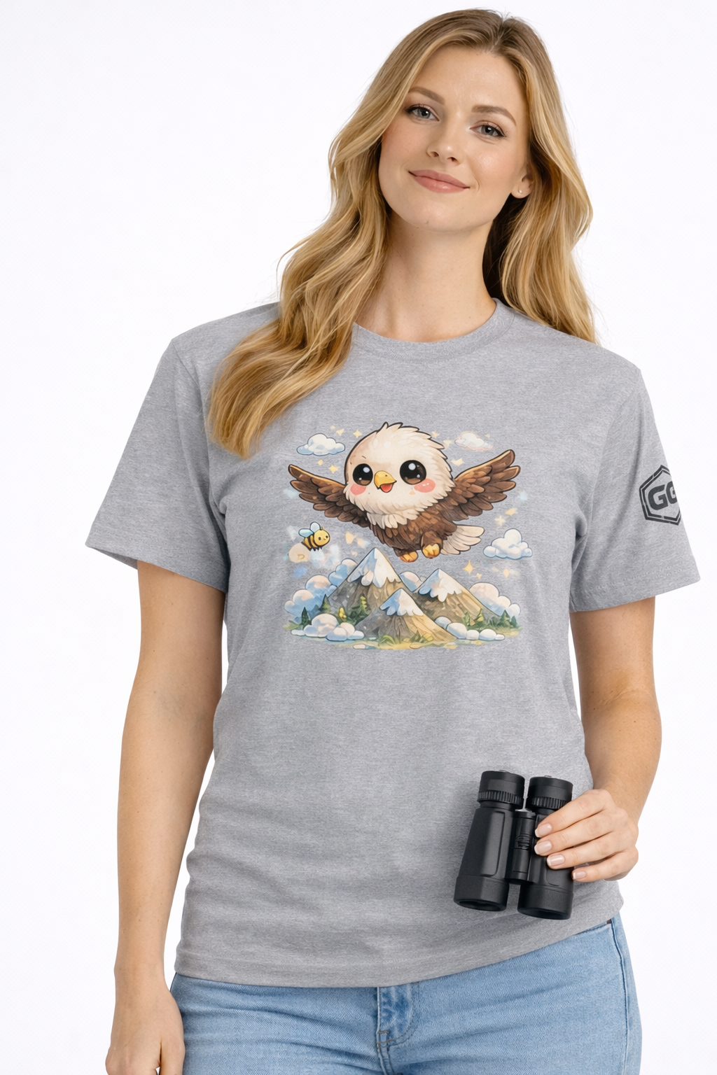 model:2:f | Eagle on the Mountain T-Shirt – Modelfoto in Sportgrau – Frau
