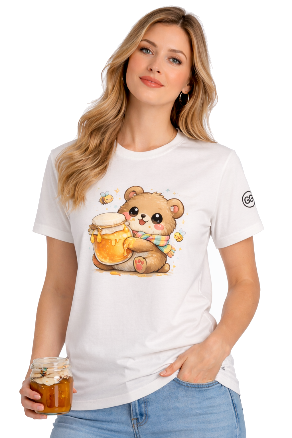 model:4:f | Bear & Honey T-Shirt – Modelfoto in Natur – Frau