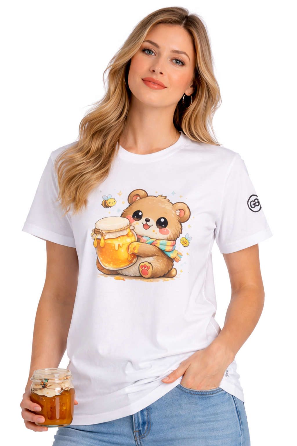 model:0:f | Bear & Honey T-Shirt – Modelfoto in Weiß – Frau
