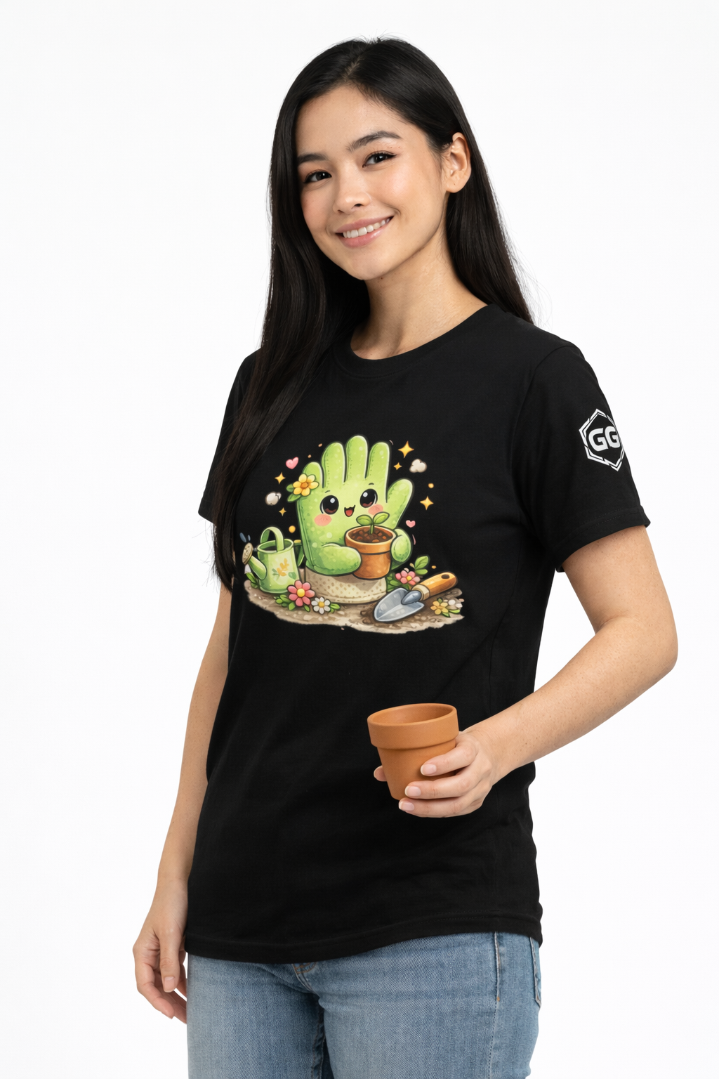 model:1:f | Grüner Daumen T-Shirt – Modelfoto in Schwarz – Frau
