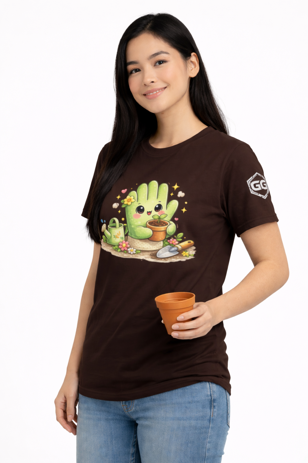model:3:f | Grüner Daumen T-Shirt – Modelfoto in Dunkelbraun – Frau