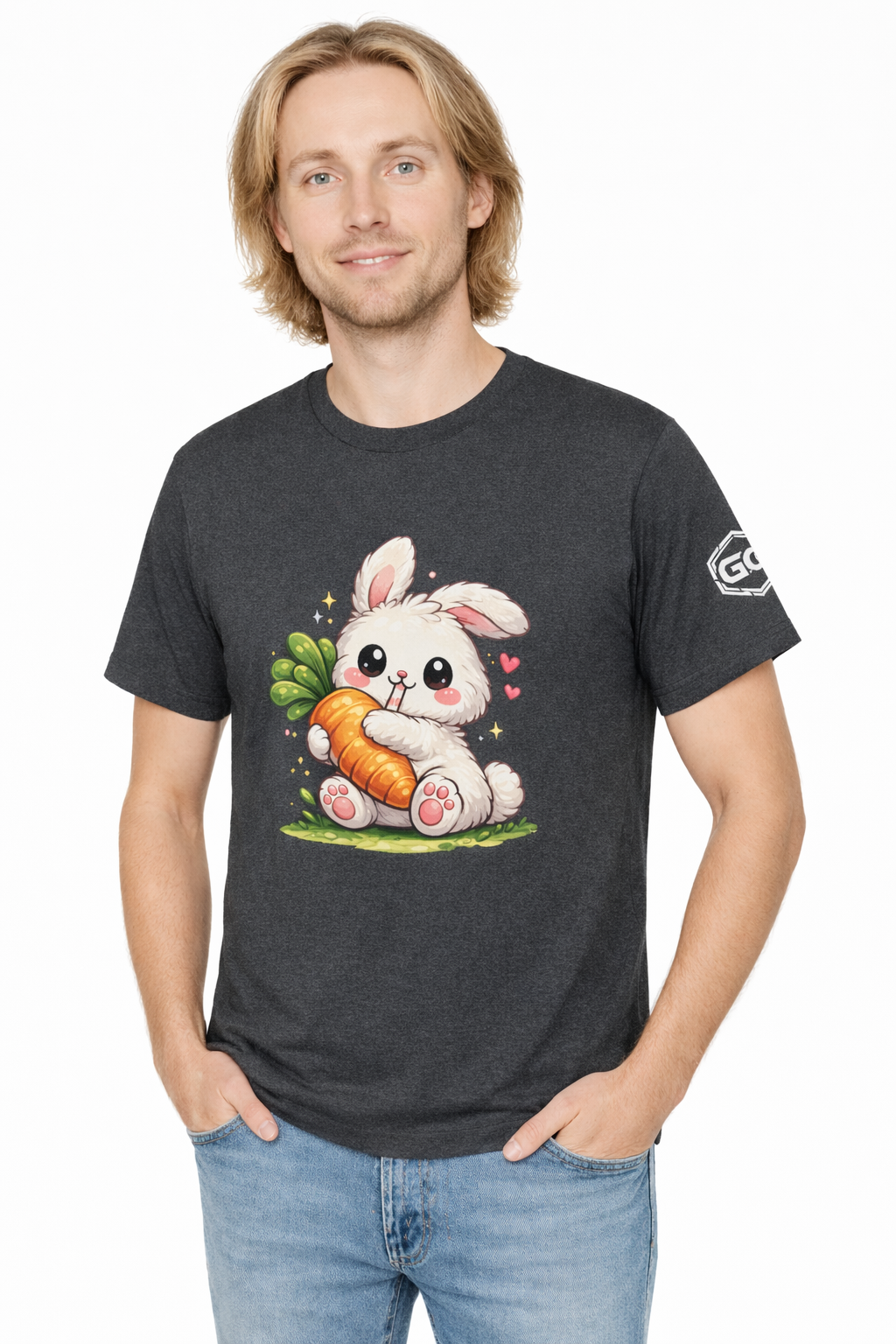 model:6:m | Bunny & Carrot T-Shirt – Modelfoto in Dunkelmeliert – Mann