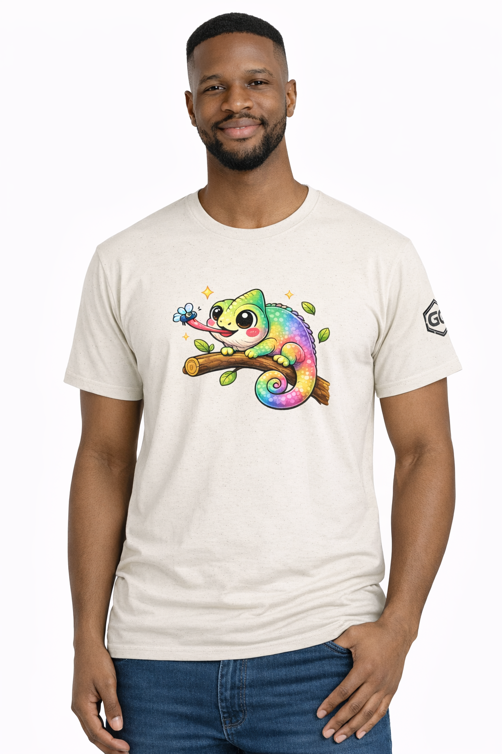 model:4:m | Kawaii Chameleon T-Shirt – Modelfoto in Natur – Mann