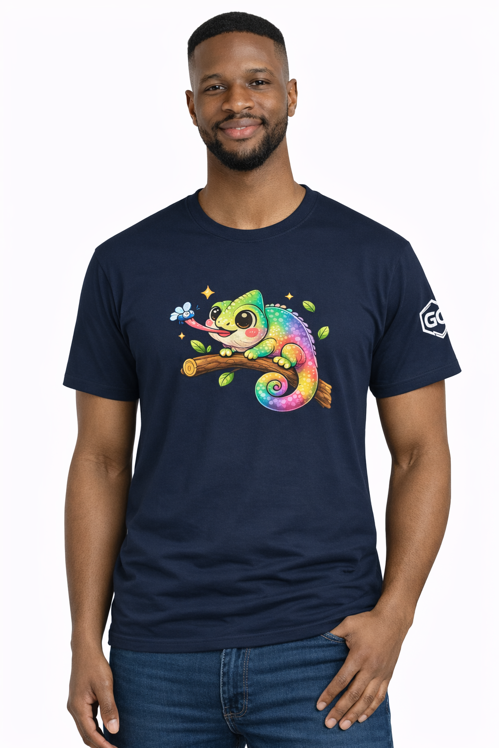 model:9:m | Kawaii Chameleon T-Shirt – Modelfoto in Navy – Mann