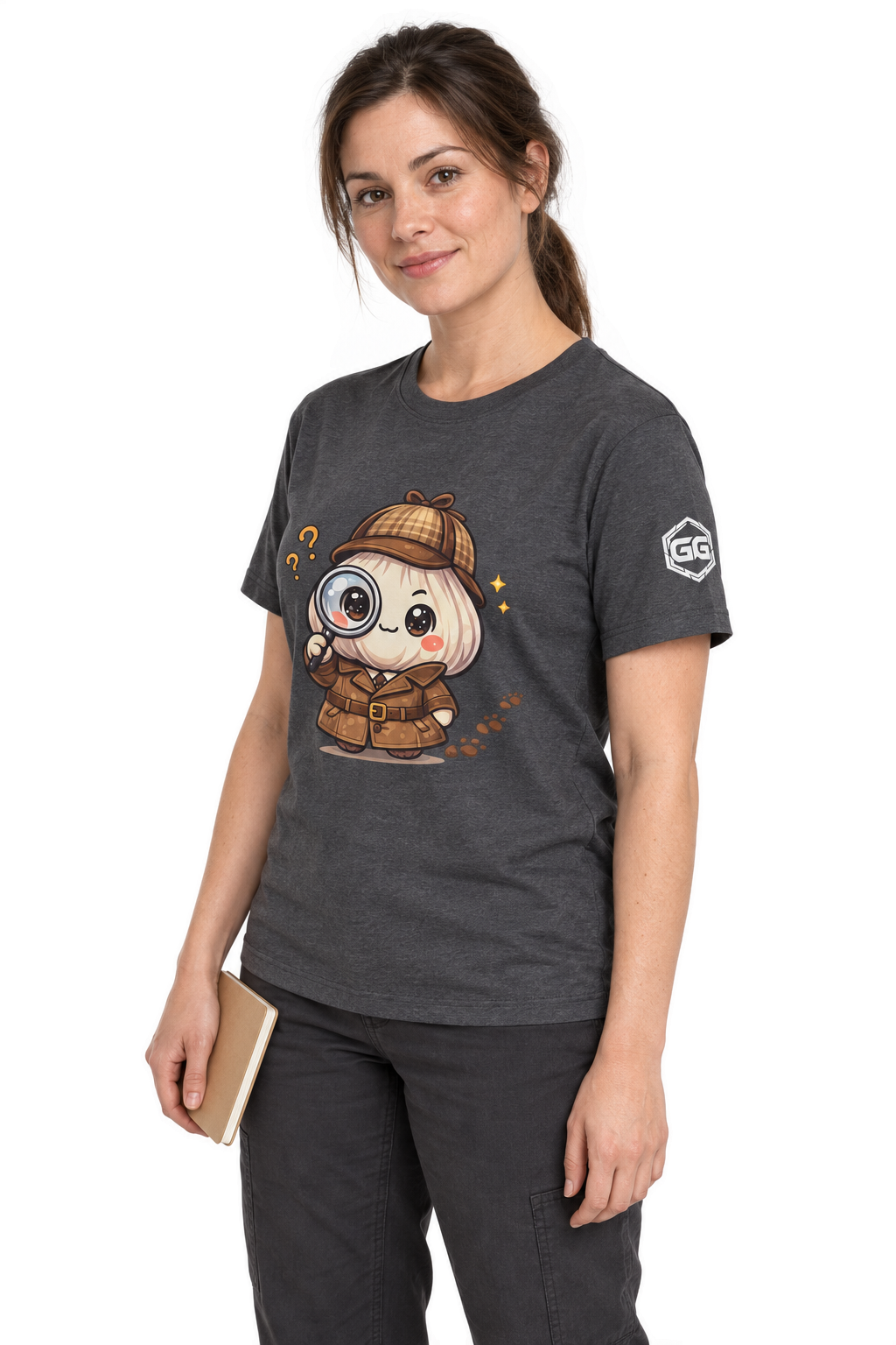 model:6:f | Garlic Detective T-Shirt – Modelfoto in Dunkelmeliert – Frau