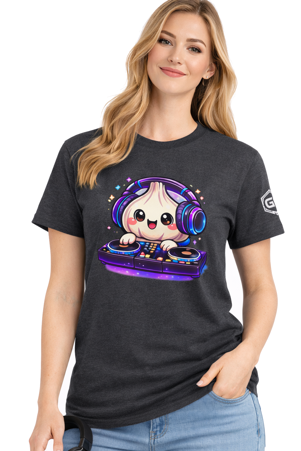 model:6:f | Garlic DJ T-Shirt – Modelfoto in Dunkelmeliert – Frau
