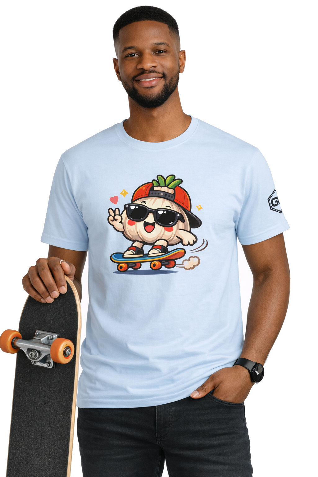 model:7:m | Knoblauch Skater T-Shirt – Modelfoto in Hellblau – Mann