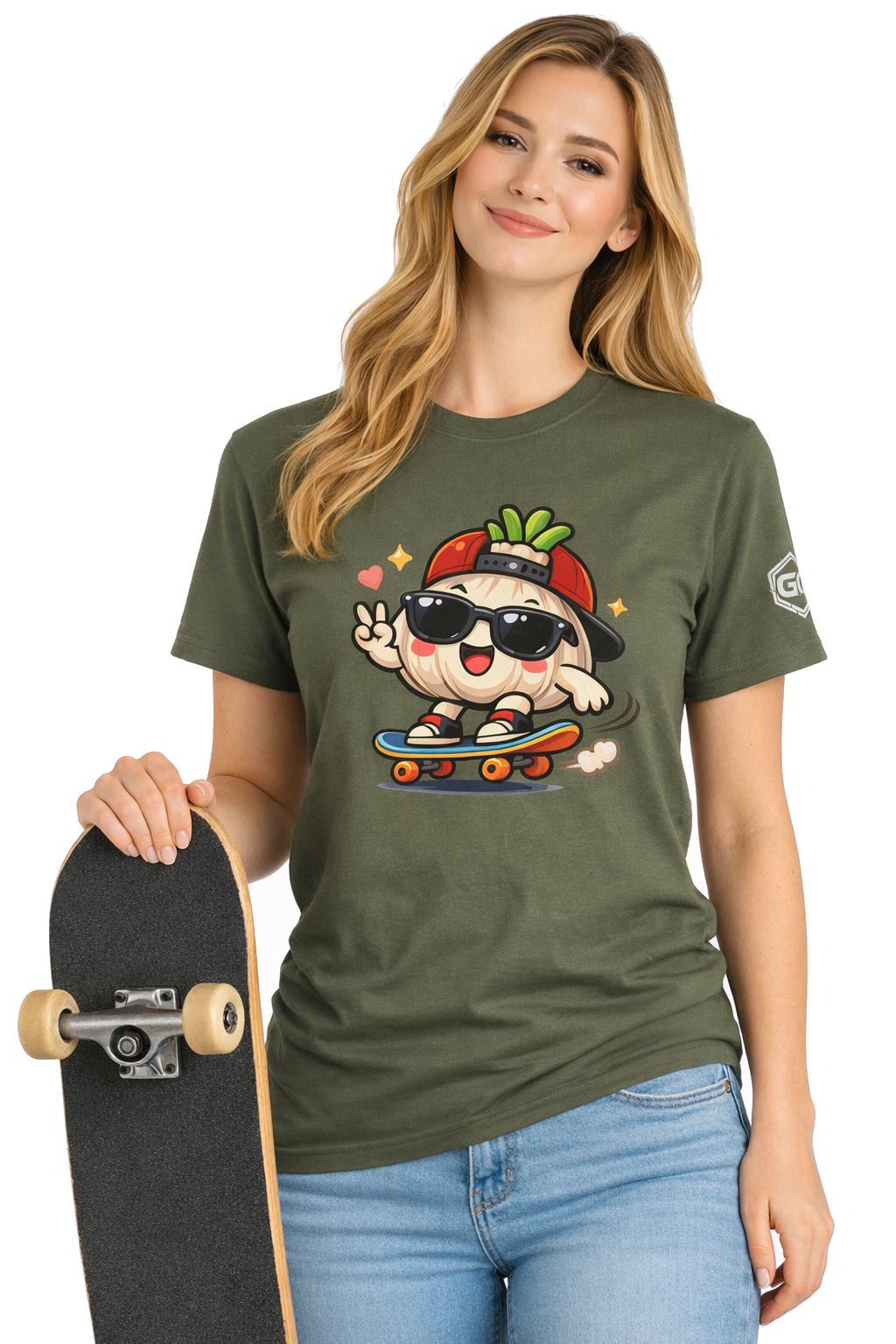 model:5:f | Knoblauch Skater T-Shirt – Modelfoto in Militärgrün – Frau