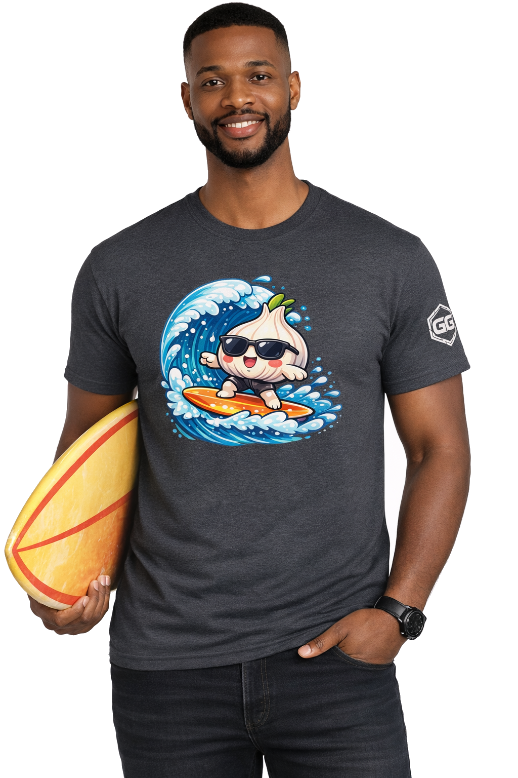 model:6:m | Garlic Surfer T-Shirt – Modelfoto in Dunkelmeliert – Mann