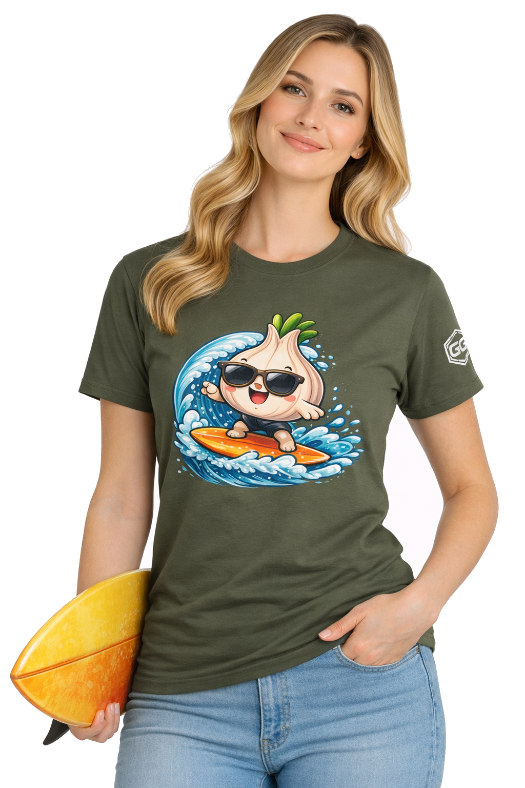 model:5:f | Garlic Surfer T-Shirt – Modelfoto in Militärgrün – Frau
