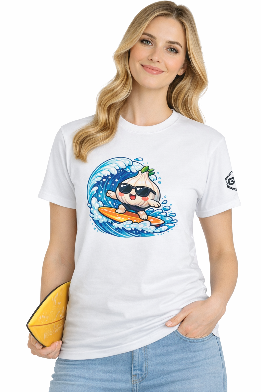 model:0:f | Garlic Surfer T-Shirt – Modelfoto in Weiß – Frau