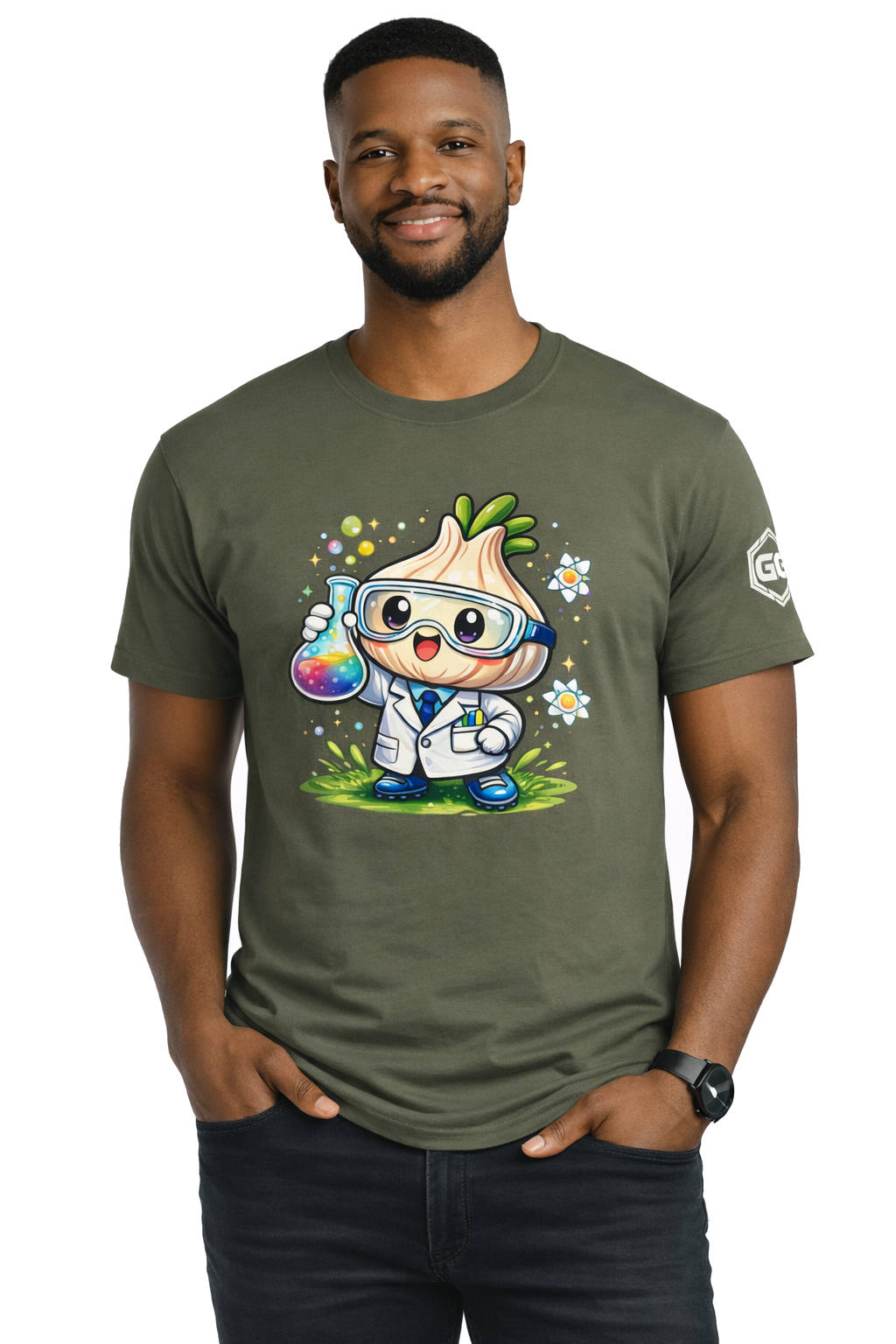 model:5:m | Garlic Scientist T-Shirt – Modelfoto in Militärgrün – Mann