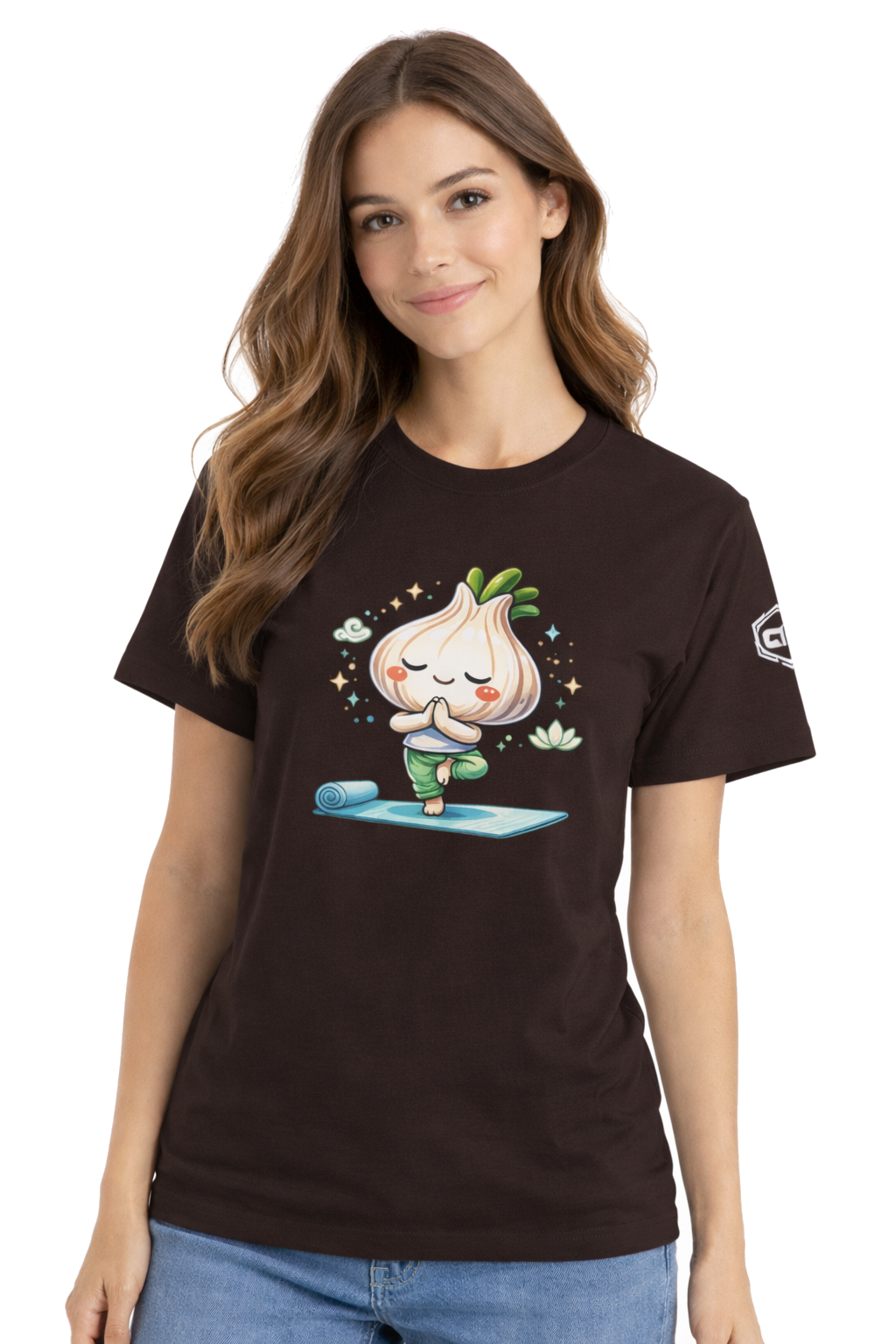 model:3:f | Garlic Yoga T-Shirt – Modelfoto in Dunkelbraun – Frau