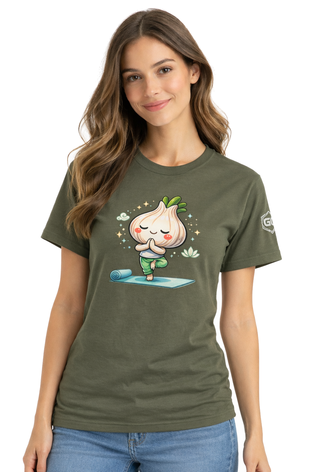 model:5:f | Garlic Yoga T-Shirt – Modelfoto in Militärgrün – Frau