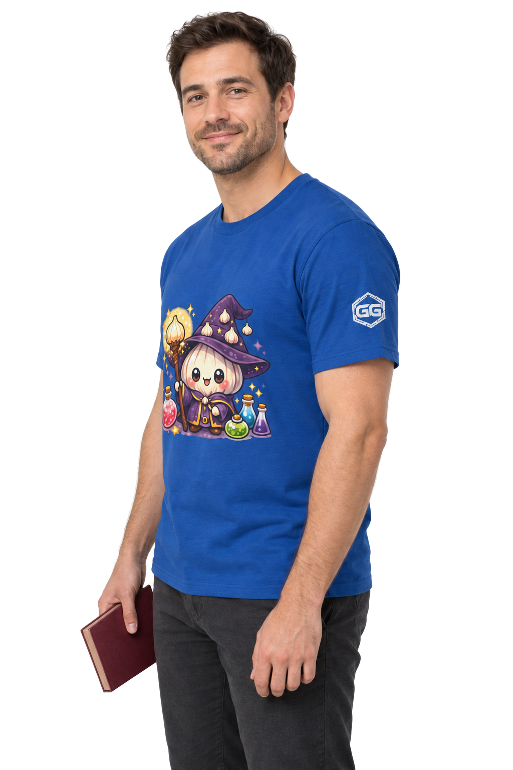 model:8:m | Knoblauch Zauberer T-Shirt – Modelfoto in Royalblau – Mann