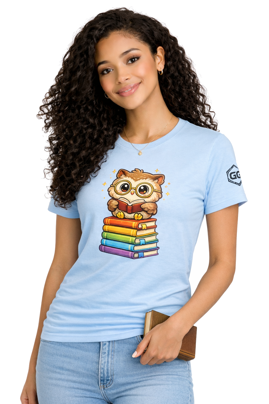 model:7:f | Bookworm Owl T-Shirt – Modelfoto in Hellblau – Frau