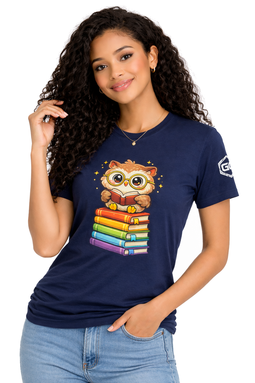 model:9:f | Bookworm Owl T-Shirt – Modelfoto in Navy – Frau
