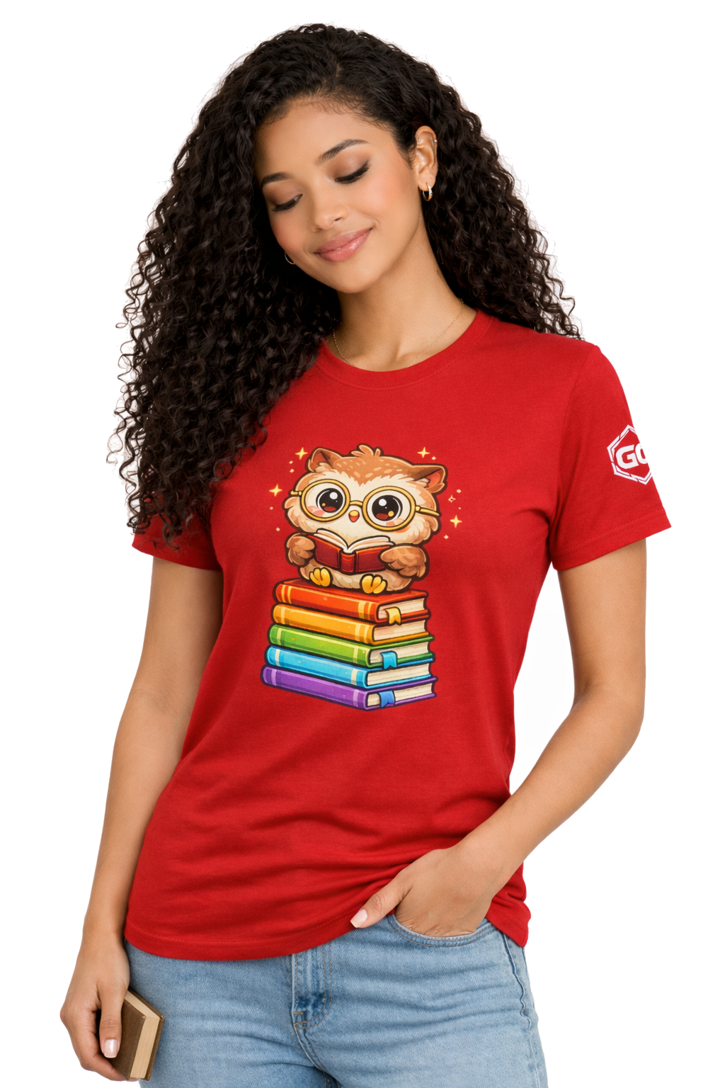model:10:f | Bookworm Owl T-Shirt – Modelfoto in Rot – Frau