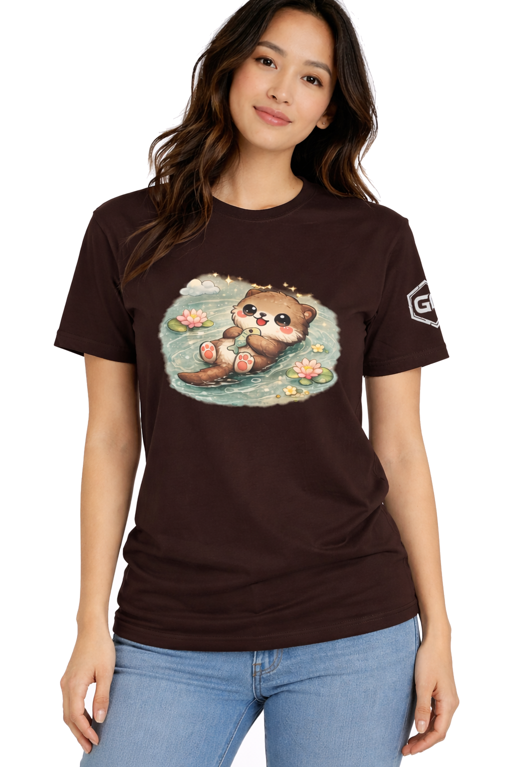 model:3:f | Otter in the River T-Shirt – Modelfoto in Dunkelbraun – Frau