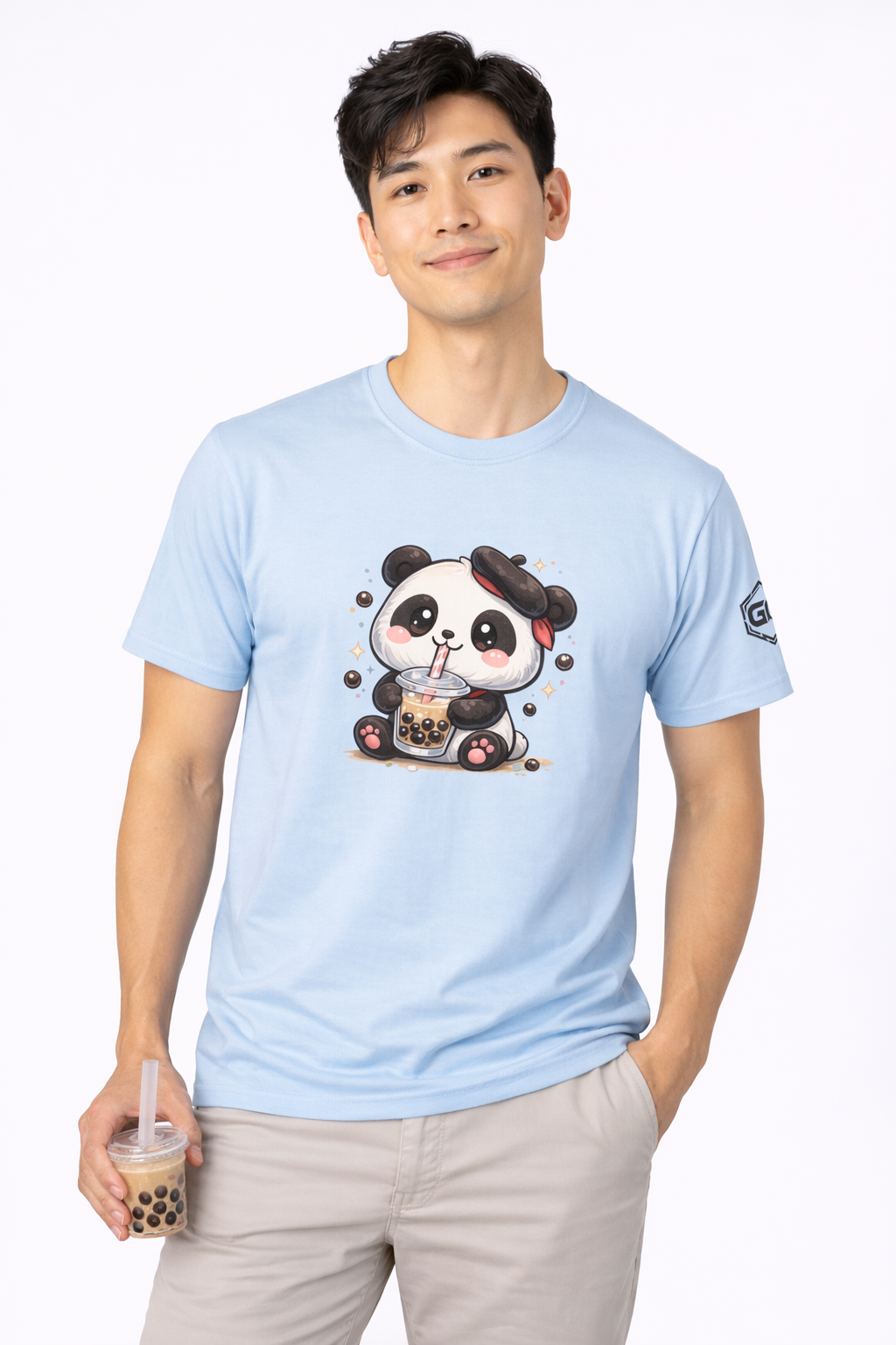 model:7:m | Panda & Bubble Tea T-Shirt – Modelfoto in Hellblau – Mann