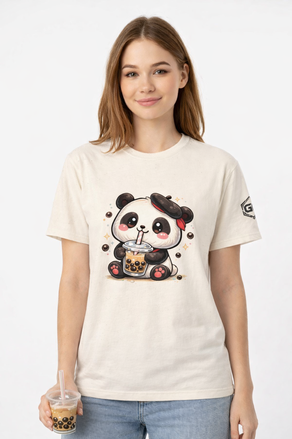 model:4:f | Panda & Bubble Tea T-Shirt – Modelfoto in Natur – Frau