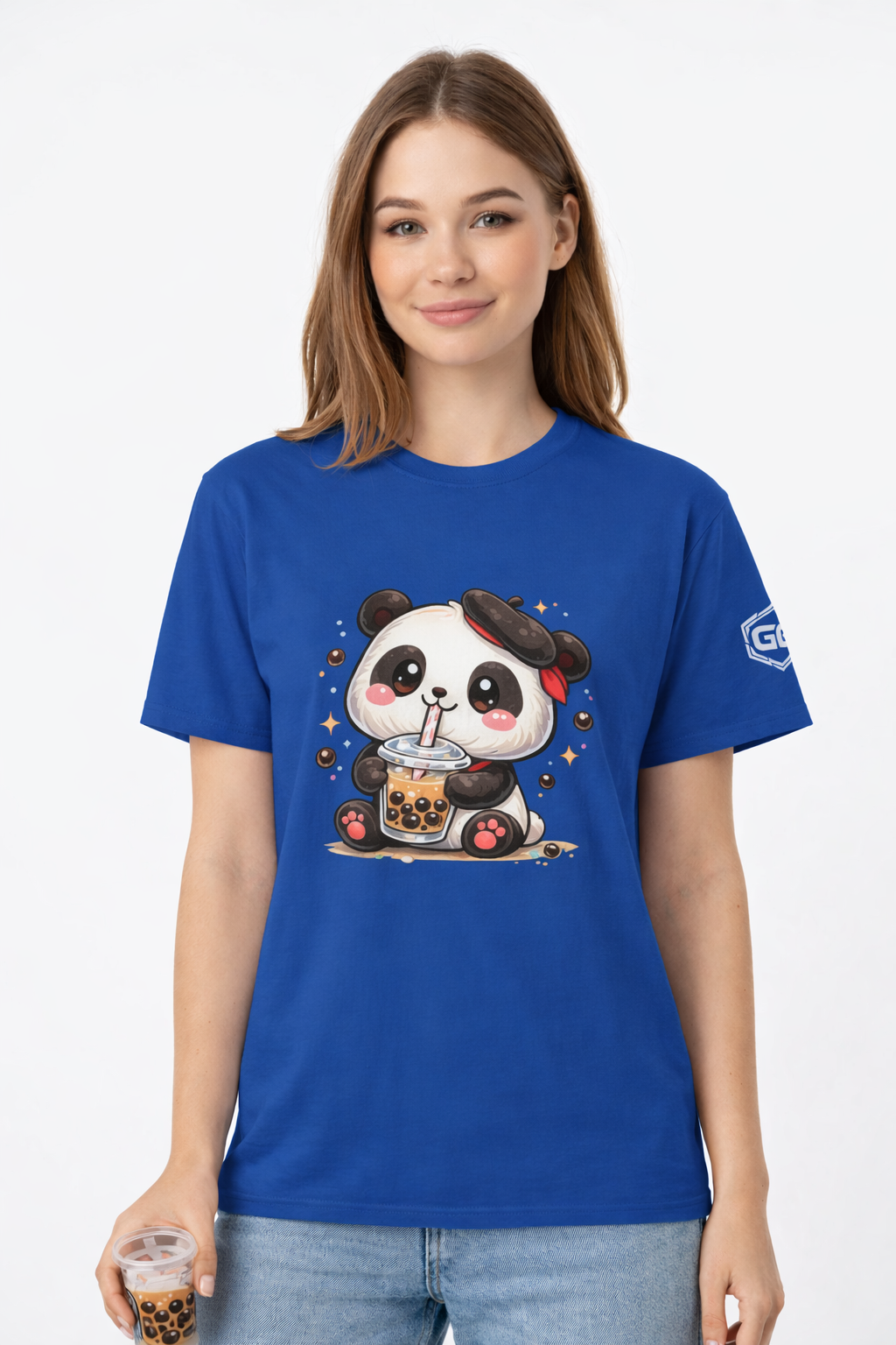 model:8:f | Panda & Bubble Tea T-Shirt – Modelfoto in Royalblau – Frau