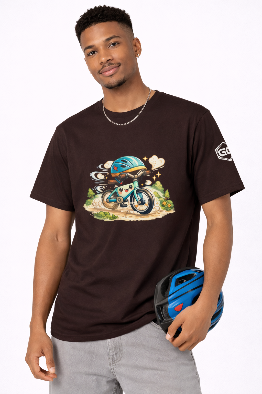 model:3:m | Radl-Wahnsinn T-Shirt – Modelfoto in Dunkelbraun – Mann