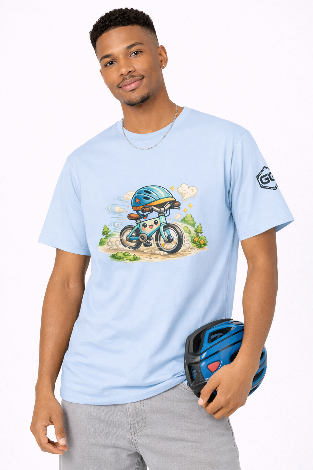 model:7:m | Radl-Wahnsinn T-Shirt – Modelfoto in Hellblau – Mann