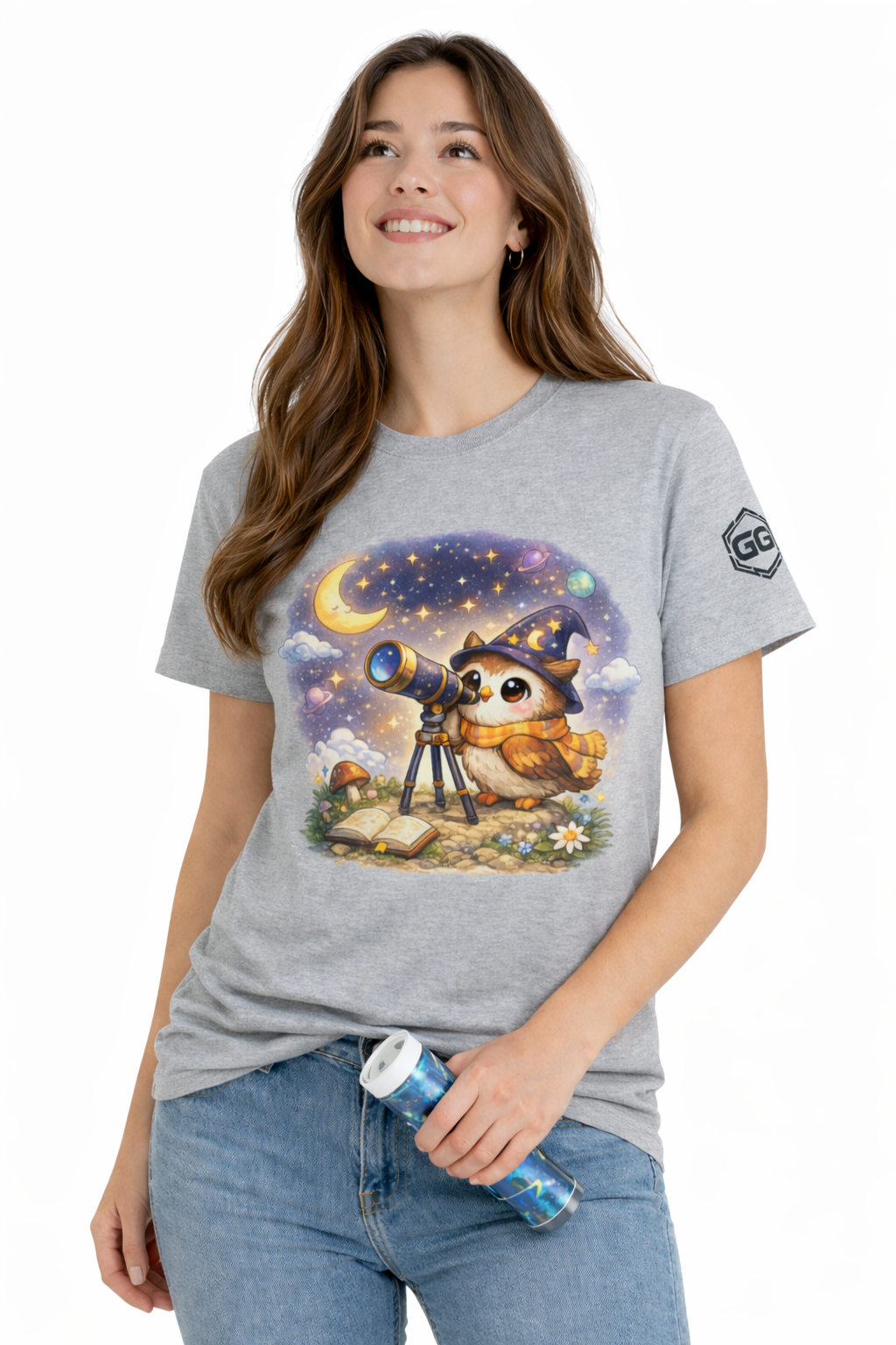 model:2:f | Sterngucker T-Shirt – Modelfoto in Sportgrau – Frau