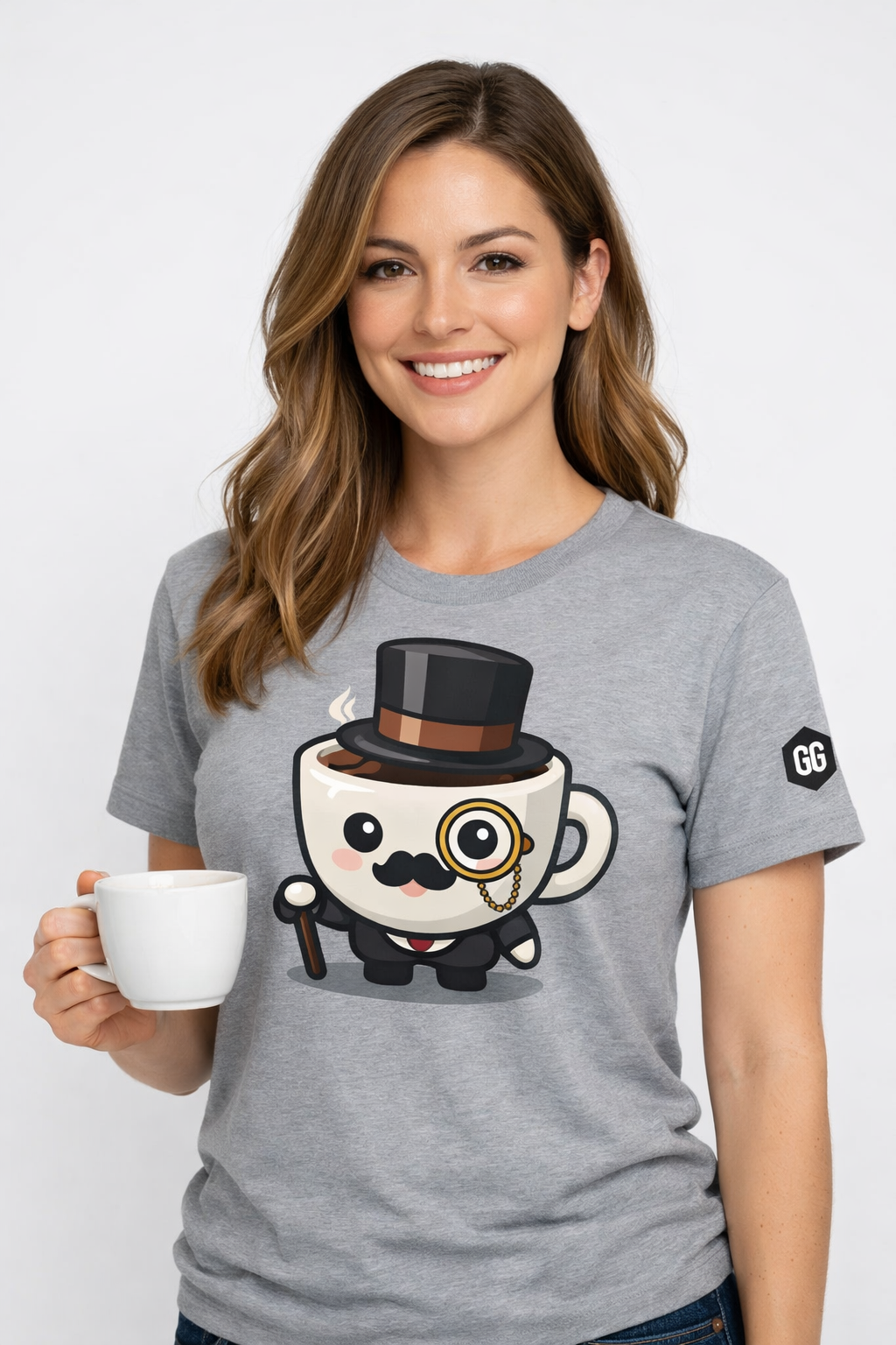 model:2:f | Kaffee-Snob T-Shirt – Modelfoto in Sportgrau – Frau