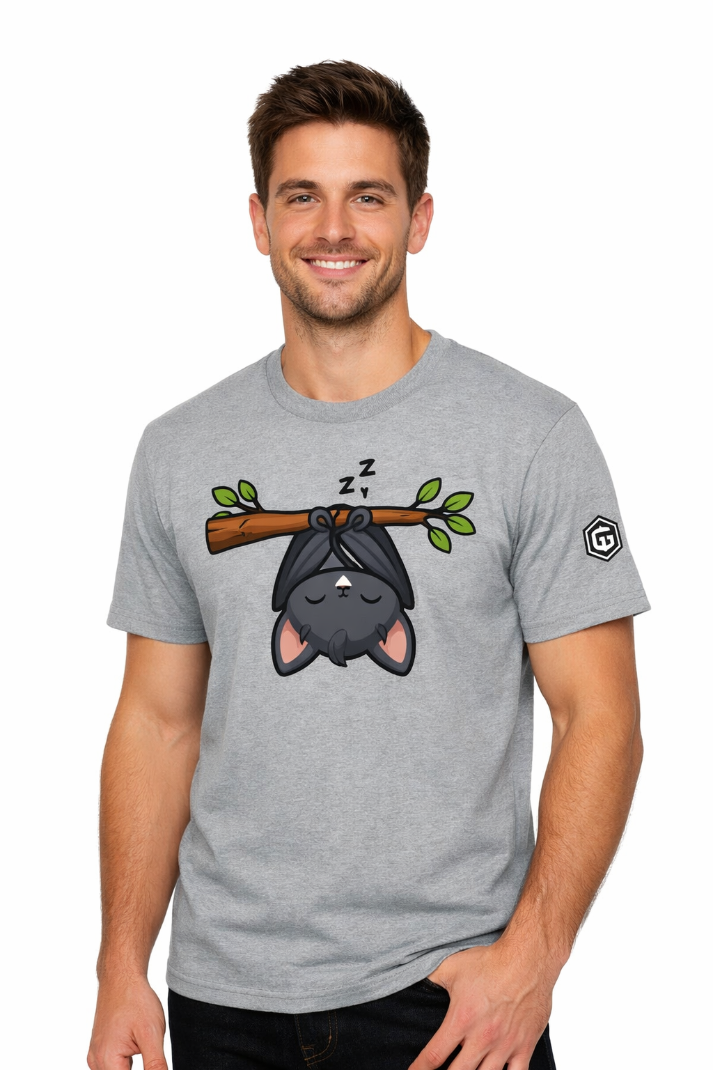 model:2:m | Kawaii Bat T-Shirt – Modelfoto in Sportgrau – Mann