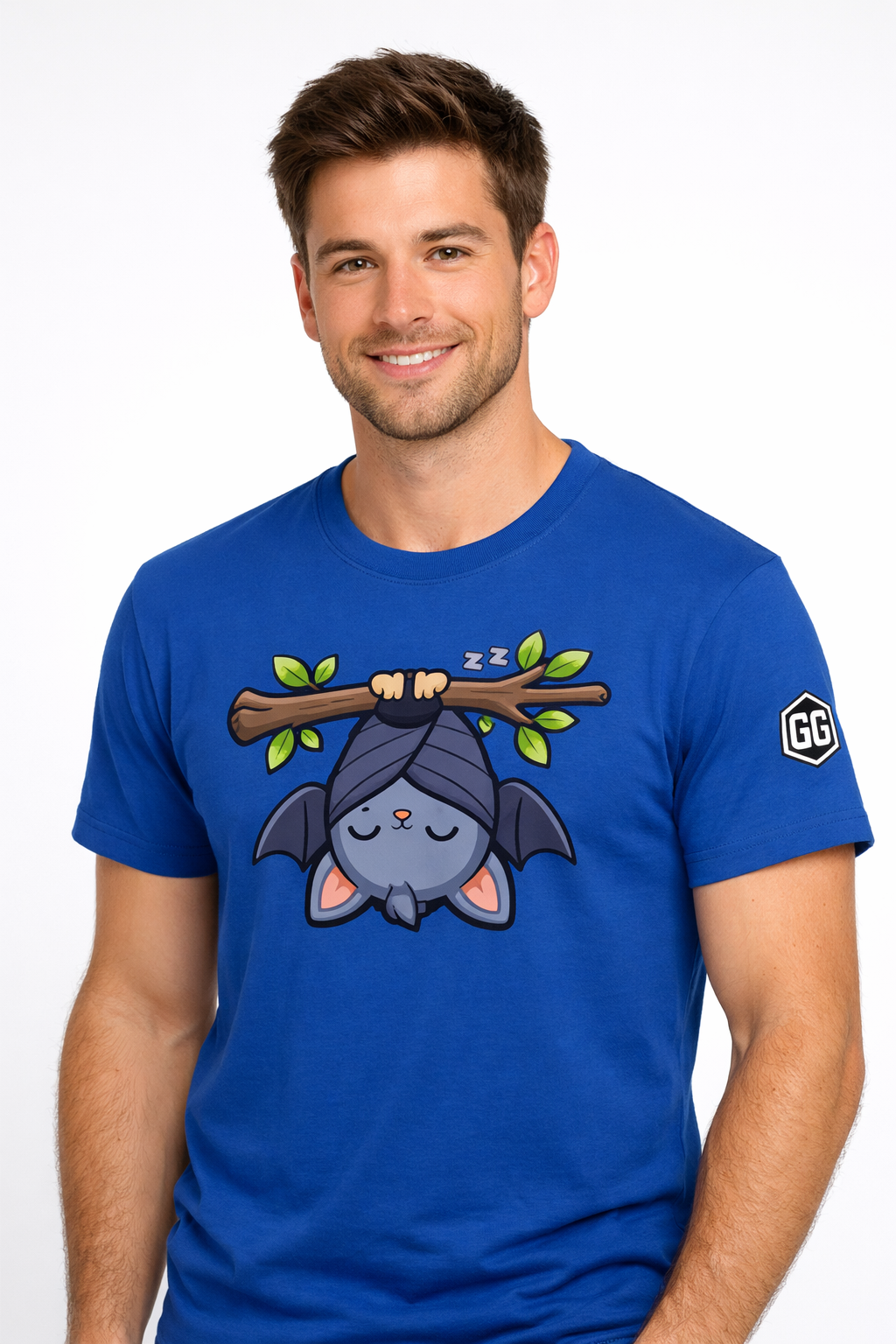 model:8:m | Kawaii Bat T-Shirt – Modelfoto in Royalblau – Mann