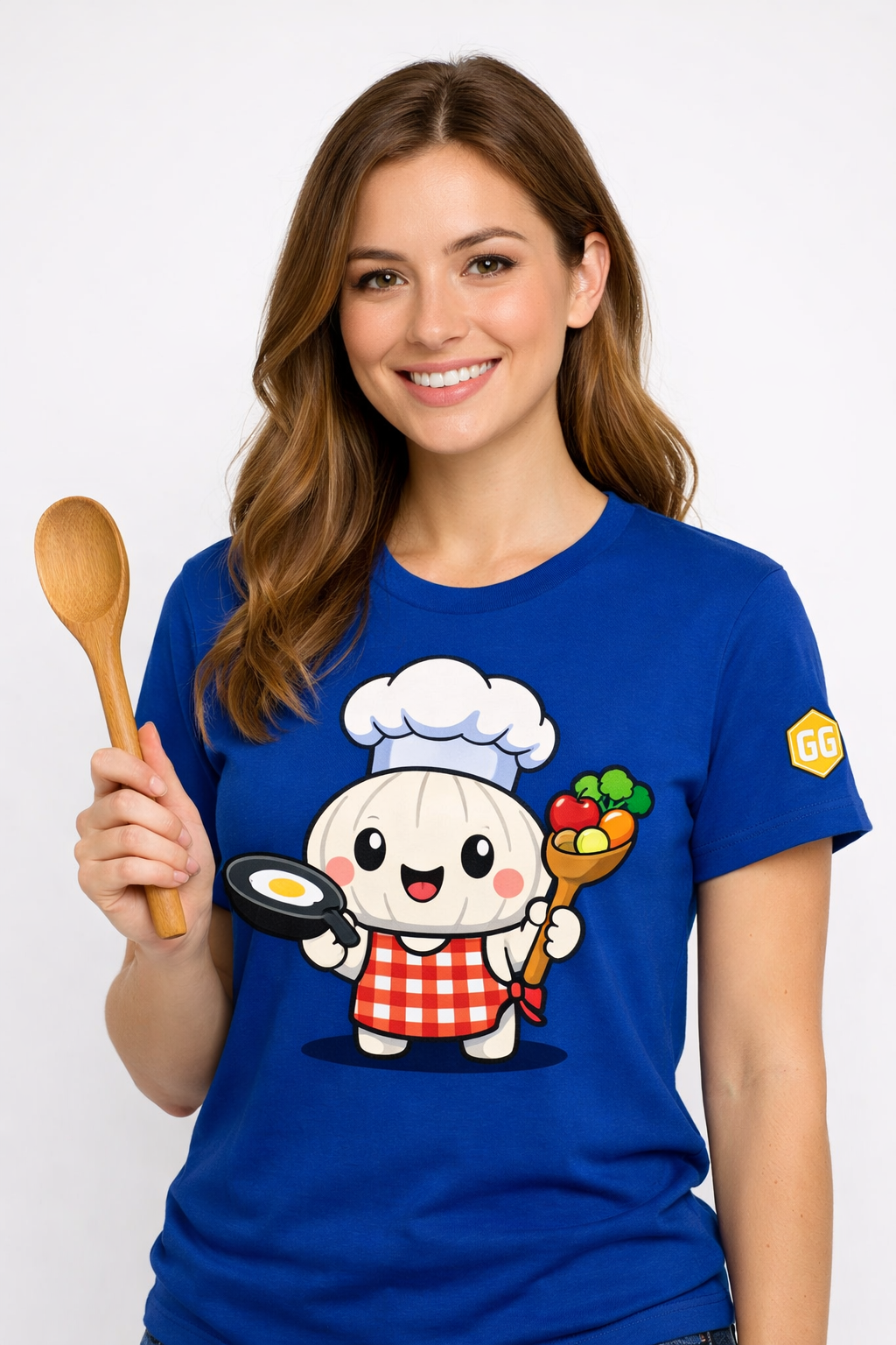 model:8:f | Garlic Chef T-Shirt – Modelfoto in Royalblau – Frau
