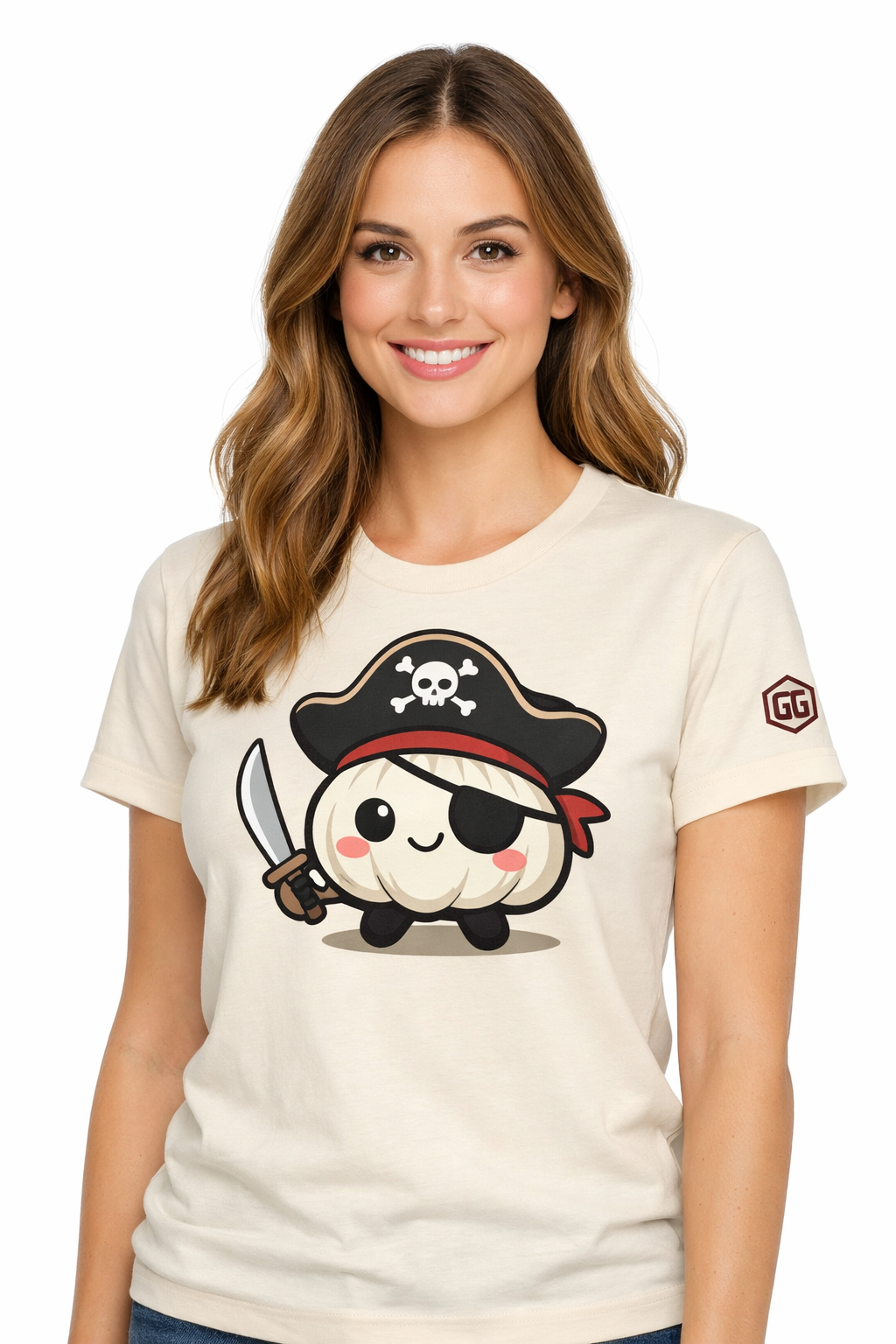 model:4:f | Garlic Pirate T-Shirt – Modelfoto in Natur – Frau