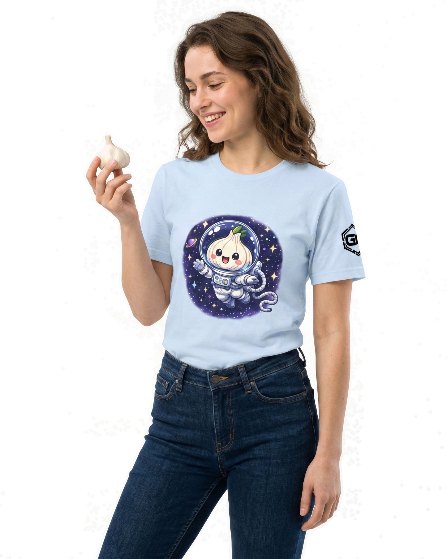 model:7:f | Knoblauch Astronaut T-Shirt – Model photo in Light Blue – Woman