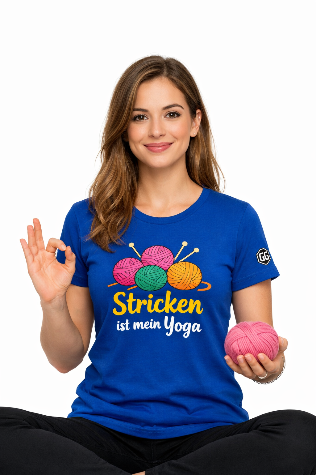 model:8:f | Stricken ist mein Yoga T-Shirt – Modelfoto in Royalblau – Frau